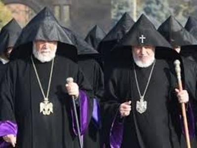 Армянские католикосы посетят Нагорный Карабах