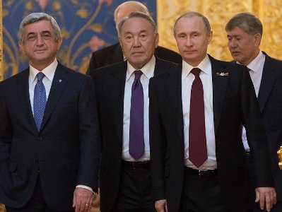 Медведев предложил обсудить подготовку встречи глав стран ЕАЭС