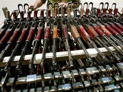 Политолог: Торговля оружием – единственный способ у России повлиять на Азербайджан