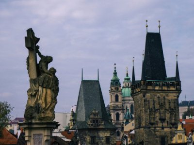 Представители трех европейских монархий прибыли в Прагу на 700-летие Карла IV