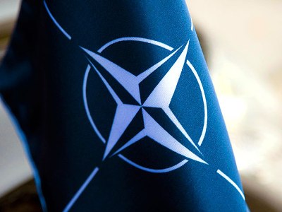Риксдаг одобрил договор по предоставлению права НАТО вводить военных в Швецию