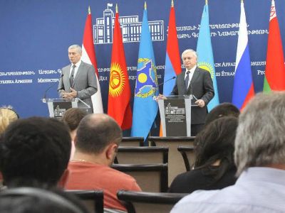Главы МИД стран ОДКБ подтвердили необходимость исключительно мирного урегулирования карабахского конфликта
