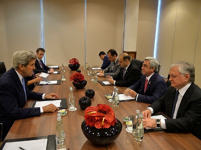 Серж Саргсян и Джон Керри обсудили карабахское урегулирование