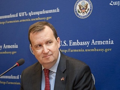 Посол США: В августе предусматривается встреча по Карабаху при посредничестве Путина Посол США: В августе предусматривается встреча по Карабаху при посредничестве Путина