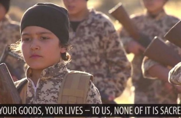 Боевики ИГ опубликовали ролик о создании армии из детей-мстителей