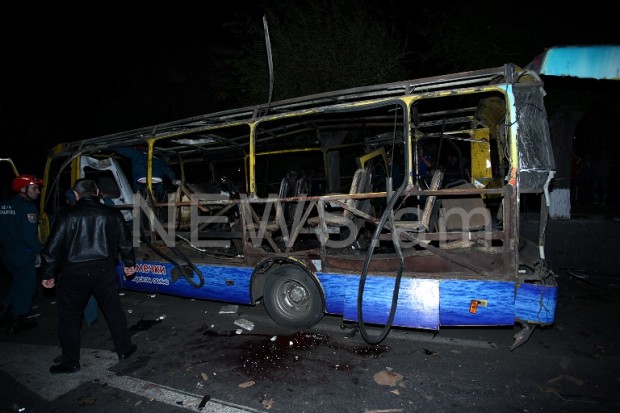 В Ереване взорвался автобус, есть погибшие