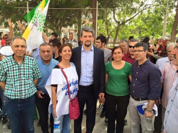 В Турции депутат- армянин принял участие в первомайских торжествах