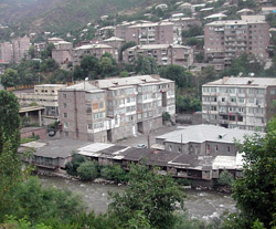 Վանաձորի իր բնակարանում հայտնաբերվել է 82-ամյա կնոջ դիակը