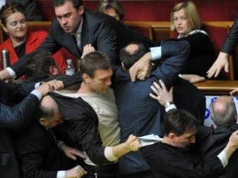 В Верховной раде Украины снова драка