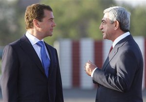 Россия и дальше готова оказывать содействие в поисках политического решения кара