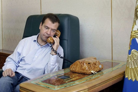Дмитрий Медведев планирует «без публики» отметить свое 45-летие