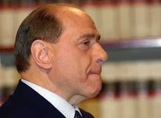 Բեռլուսկոնիի ինքնաթիռը արտակարգ վայրէջք է կատարել