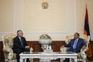 Բոժկոն խոստանում է Կիեւի պետական համալսարանում հայագիտության ամբիոն  ստեղծել