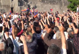 Criminal and oligarchs in power in Armenia