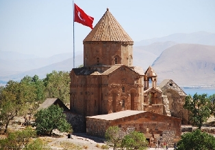 Թուրքական բլեֆ. Սուրբ Խաչի խաչի համար ուղղակի տեղ չկա