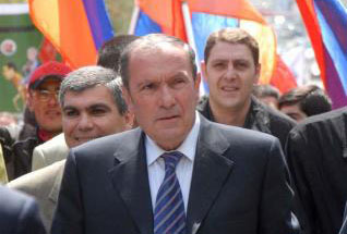 «Առավոտ». Անեկդոտ է, երբ իշխանությունը բողոքում է ընդդիմության լիդերից՝ «Ղարաբաղ