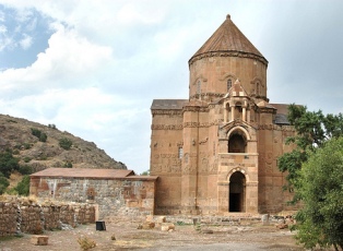 Աղթամարի Սուրբ Խաչի պատարագը նկարահանում է միայն թուրքական հեռուստաալիքը