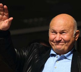 Юрий Лужков передал привет из Австрии