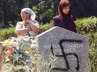 Нацисты разбили кладбища мусульман в Страсбурге