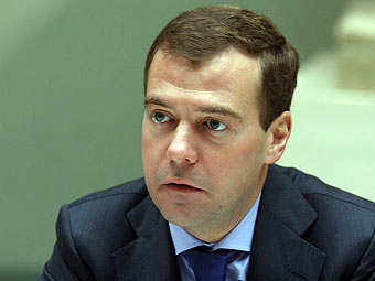 Медведев в Китае обсуждает газ, нефть, мирный атом и бизнес