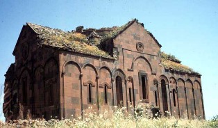 Turkish nationalist wants to return to his Armenian roots praying in Ani, expert