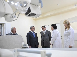 Սերժ Սարգսյանն այցելել է Արարատի եւ Արագածոտնի մարզի ձեռնարկություններ