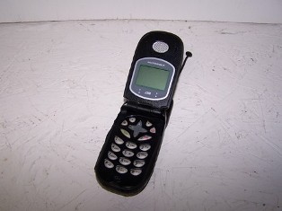 Старенький мобильник Motorola спас жизнь ее владельцу