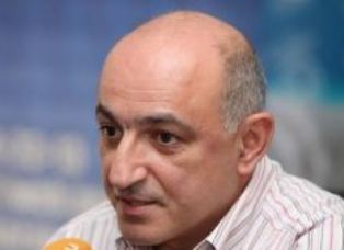 Глава Ереванского пресс-клуба: Армянские СМИ деградируют с 2002 г.