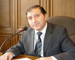 Ֆինանսների փոխնախարարը պատասխանում է դաշնակցական պատգամավորի քննադատությանը