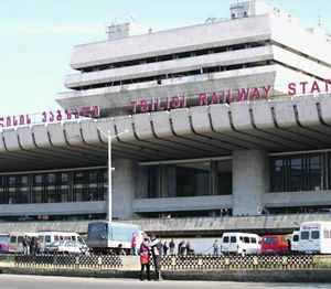 Blast hits a railway station in Tbilisi