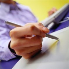«Չորրորդ ինքնիշխանություն». ԱԺ նախագահի բարեկամները դատի են տվել լրագրողին