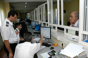 Մարդիկ բողոքում են Բագրատաշենի անցակետում մաքսազերծման գներից. պարզվում է մաքսավ