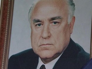 Виктора Черномырдина похоронили рядом с его супругой на Новодевичьем кладбище