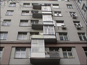 Четыре турецких строителя упали с 17 этажа