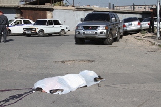 Police officer runs over and kills a woman in Yerevan (video, photo)