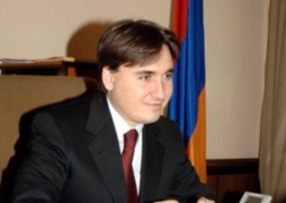 Հայաստանի փոխվարչապետն այցելել է Պոլսո Հայոց պատրիարքարան եւ հանդիպել է պոլսահայ