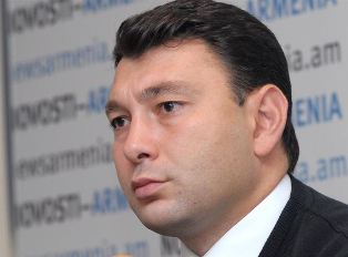 Эдуард Шармазанов советует армянским СМИ не беспокоиться о его судьбе и заняться
