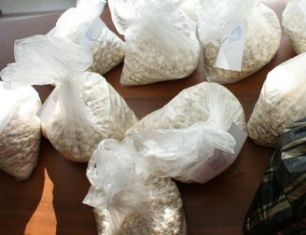 11 kg drugs detected in car of Turkish policeman