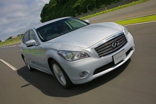 «Infiniti» будет предупреждать пешеходов о своем приближении