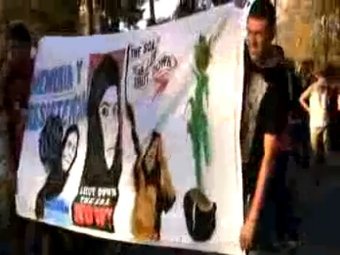 В США арестованы журналисты Russia Today за съемку митинга