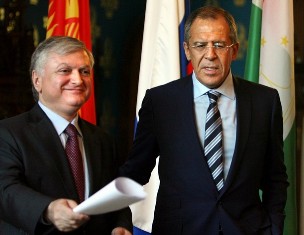 Главы МИД Армении, России и Азербайджана обсудили карабахское урегулирование