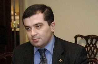 Վրաստանի խորհրդարանի խոսնակը ժամանում է Ֆրանսիա