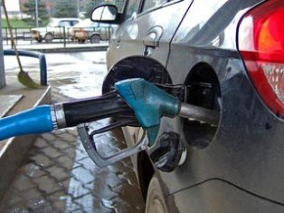 В Армении дешевеет бензин