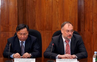 Armenian Premier receives participants of 12th session of CIS Information Counci