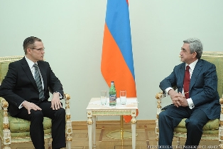 Serzh Sargsyan invited to Latvia