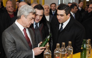 Սերժ Սարգսյանն այցելել է Glass world company