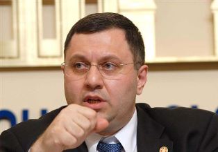 Экс-министр экономики назначен заместителем главы ЦБ Армении