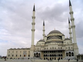Turkey’s iron diplomacy nothing but myth, expert says
