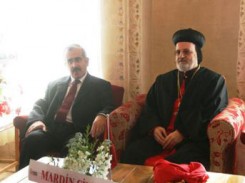 Ассирийский митрополит унизил турецкого губернатора