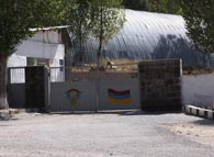 Իջեւանի գնդի հրամանատարը դաժան ծեծի է ենթարկել քաղաքացիական անձանց. 
Վիրավորներ